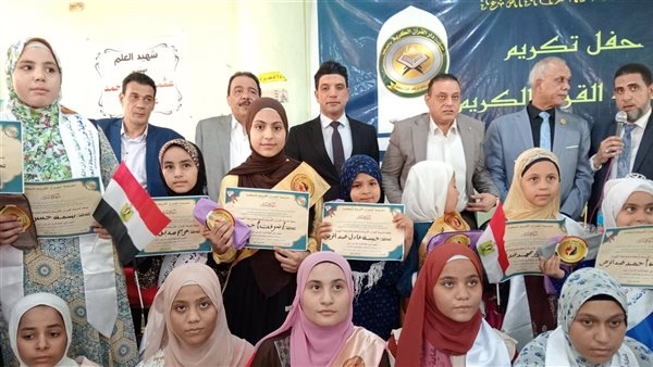 نائب محافظ سوهاج يُكرم حفظة القرآن من ذوي الهمم برحلات عمرة