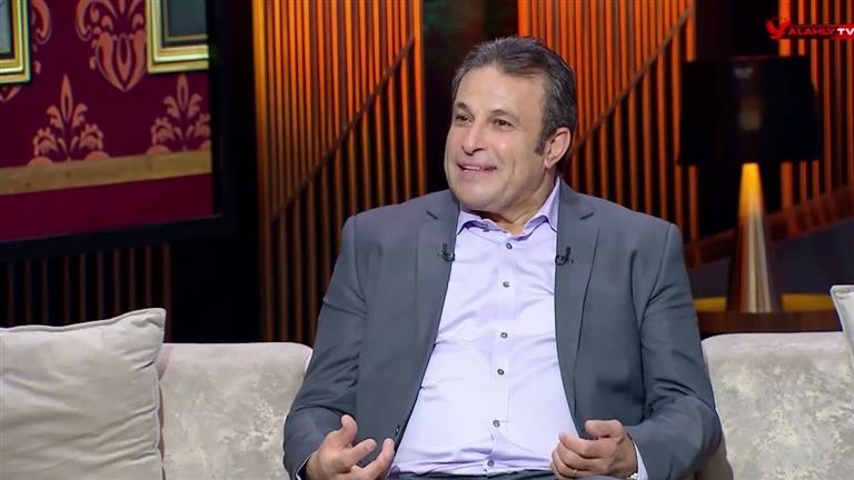 أيمن منصور يكشف سر تفضيله الزمالك عن الأهلى رغم تمثيل القطبين