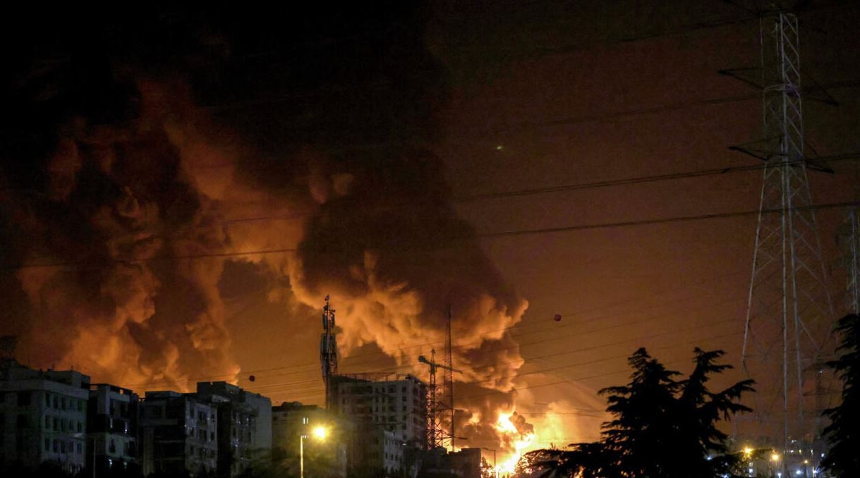 بعد الضربات الأمريكية.. صواريخ إيران تصيب 16 شخصا وتدمر مواقع بإسرائيل