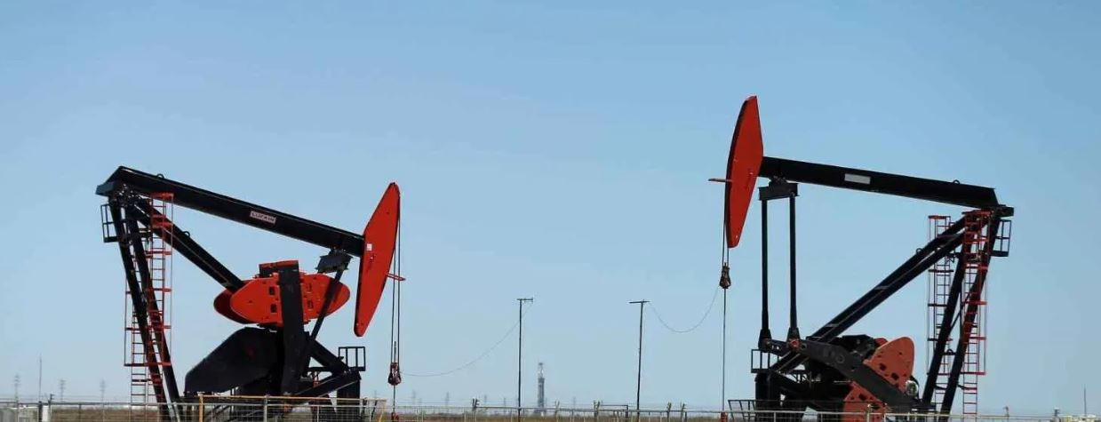 عاجل.. النفط يهبط بأكثر من 6% بعد هجوم إيران على قاعدة أمريكية في قطر
