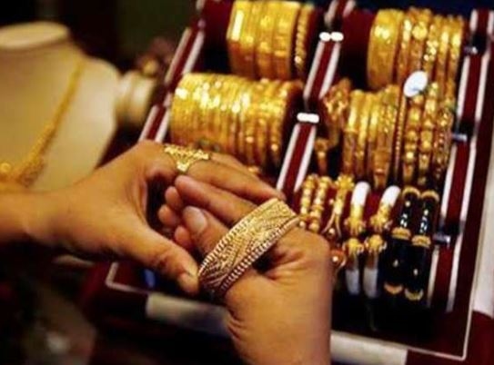 مستشار وزير التموين يحذر: شراء الذهب أونلاين خدعة.. واتجاه الأسعار لا يزال صاعدا