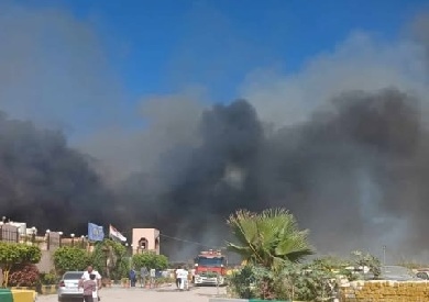 قوات الحماية المدنية تسيطر على حريق التهم 96 مركبة بالإسكندرية دون إصابات