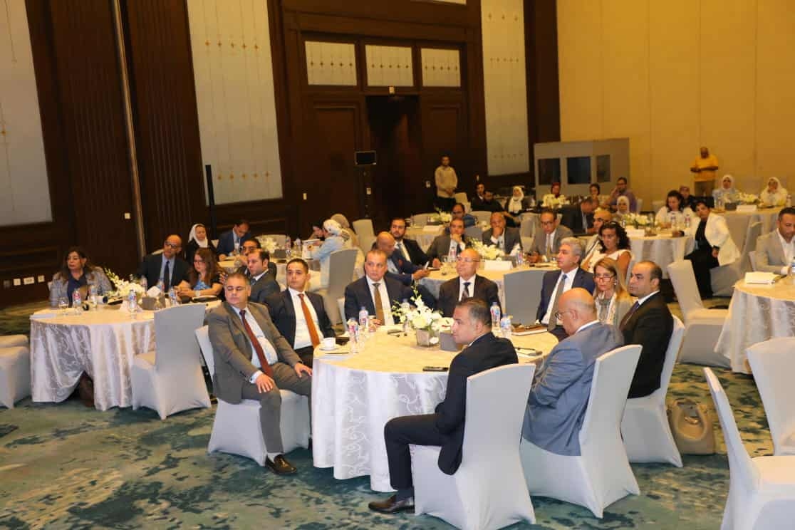 محافظ القاهرة ووزير السياحة يشهدان ختام الحلقة النقاشية عن مشروع منتدى التراث للجامعات