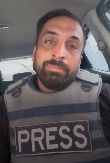 فيديو.. صحفي فلسطيني يبكي زميله أنس الشريف: مستمرون في التغطية رغم أنف الحاقدين