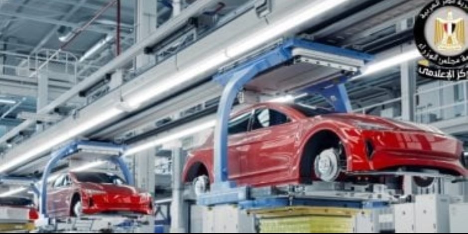 الحكومة تستعرض بالإنفوجراف خطوات الدولة لتوطين وتعزيز صناعة السيارات .. اعرف التفاصيل