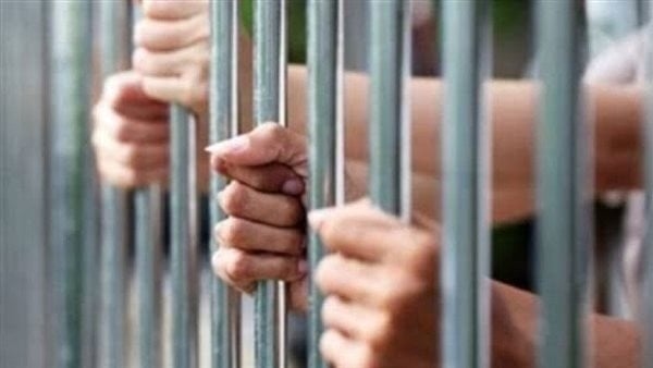 حبس تشكيل عصابي تخصص في سرقة المواد البترولية من خطوط نقلها بالقطامية