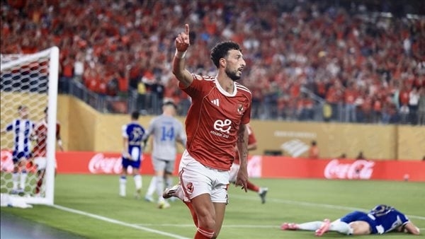 تعرف على طلبات الأهلي المالية للسماح برحيل وسام أبوعلي
