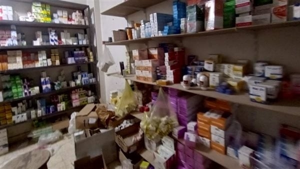 ضبط مخزن أدوية ومستحضرات تجميل غير مرخص بحي غرب أسيوط