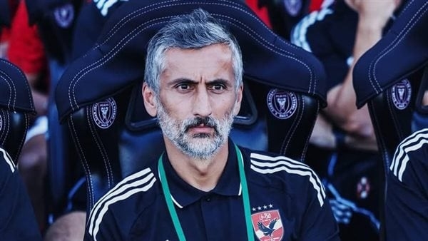 ريبيرو وجهازه في القاهرة استعدادا لقيادة تدريبات الأهلي