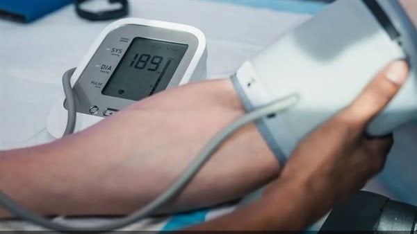 دراسة تحذر: الأطباء يتجاهلون "سببا شائعا" لارتفاع ضغط الدم