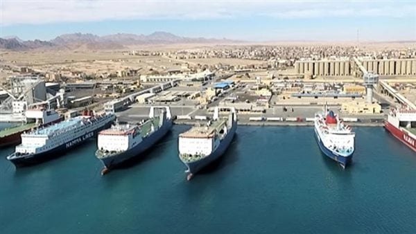 إعادة فتح ميناء نويبع البحري وانتظام الحركة الملاحية بعد تحسن الأحوال الجوية