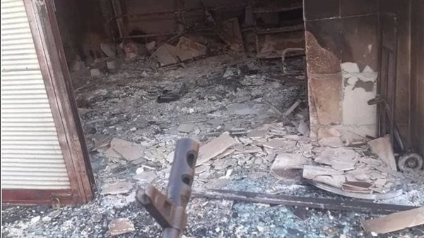 جثث متفحمة بالشوارع ونهب المحلات والمساكن، ماذا يحدث في السويداء السورية الآن؟ (صور)