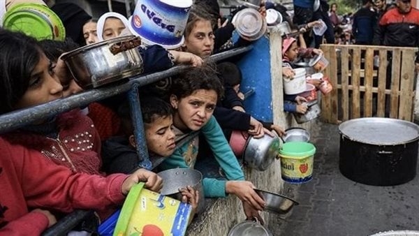 الخارجية الإسرائيلية تعلن هدنة إنسانية بالمراكز والممرات بغزة لتسهيل توزيع المساعدات