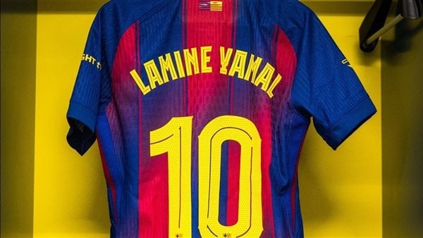 الظهور الأول ل لامين يامال بالرقم 10 في مباريات برشلونة