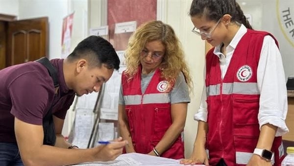 الهلال الأحمر يطلق حملة للتبرع بالدم بالتعاون مع سفارة إندونيسيا