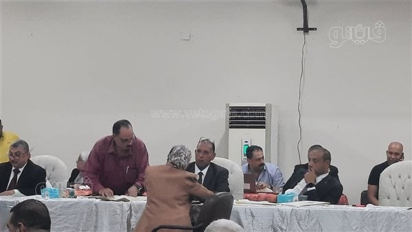 استمرار عمليات فرز الأصوات باللجنة العامة بالإسماعيلية بانتخابات مجلس الشيوخ (فيديو وصور)