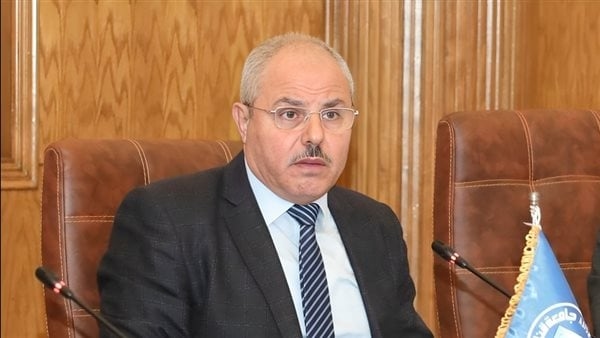 اعتماد نتيجة ليسانس آداب القناة، وإعلان أسماء العشرة الأوائل