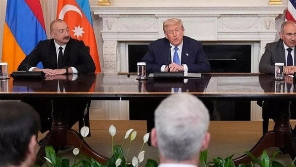الرئيس الأمريكي يعلن تغيير اسم ممر رئيسي في أرمينيا إلى "طريق ترامب"
