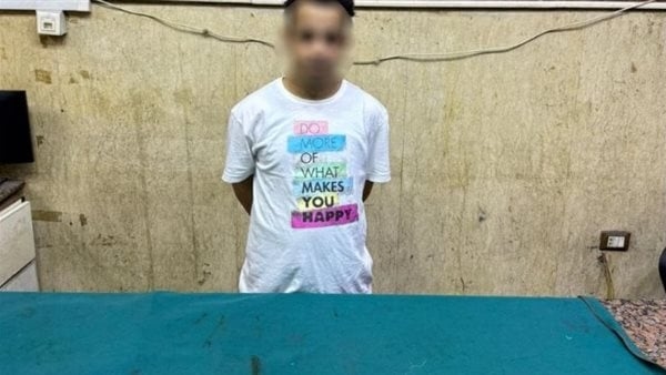 ضبط عاطل بتهمة ترويع المواطنين وإطلاق ألفاظ خادشة للحياء في عين شمس