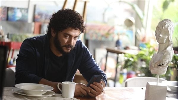 حكاية فلاش باك الحلقة 3، زياد يقترب من أول خيط لحل لغز مقتل زوجته