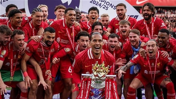 ليفربول يطلق فيلما وثائقيا يتضمن كواليس التتويج ب الدوري الإنجليزي
