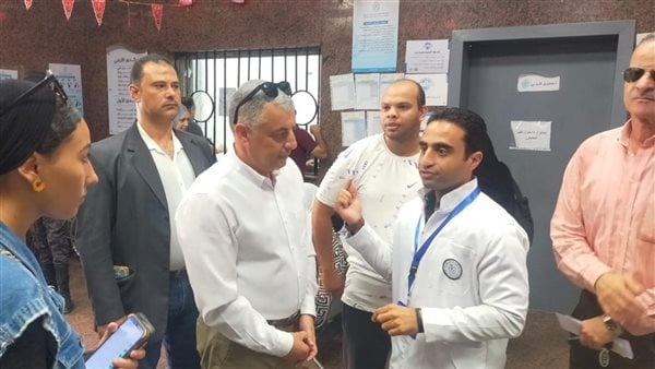 محافظ الإسماعيلية يوجه فرع الرعاية الصحية بتخصيص الفترة الصباحية لكبار السن (صور)