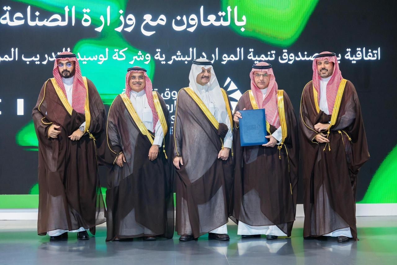 3 اتفاقيات ب 100 مليون لتأهيل كوادر الصناعة