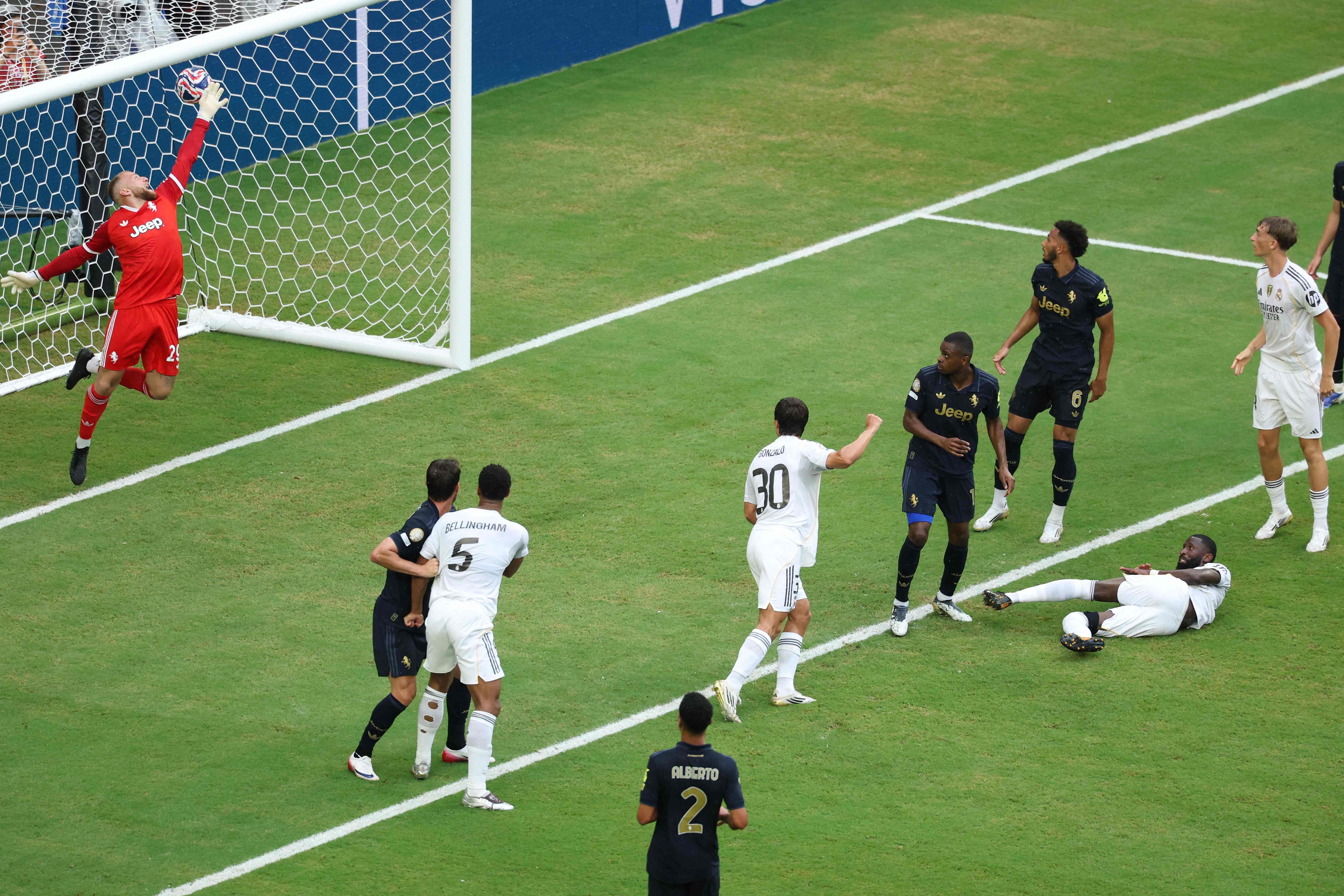 غونزالو غارسيا يقود ريال مدريد إلى ربع نهائي «مونديال الأندية»