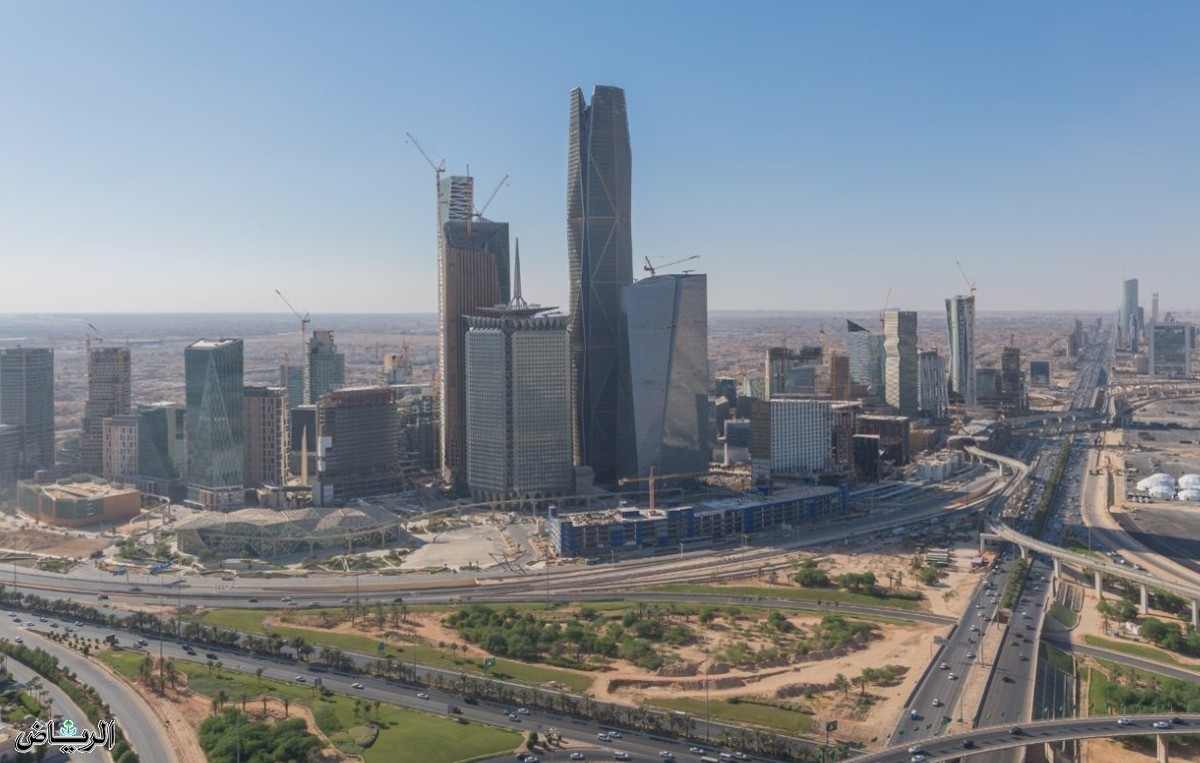 رياح نشطة و حرارة شديدة على معظم مناطق المملكة