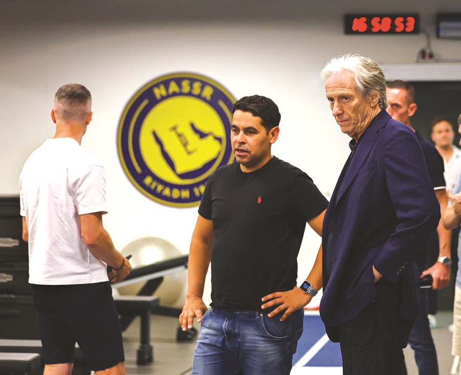جيسوس يبدأ مهمته مع النصر