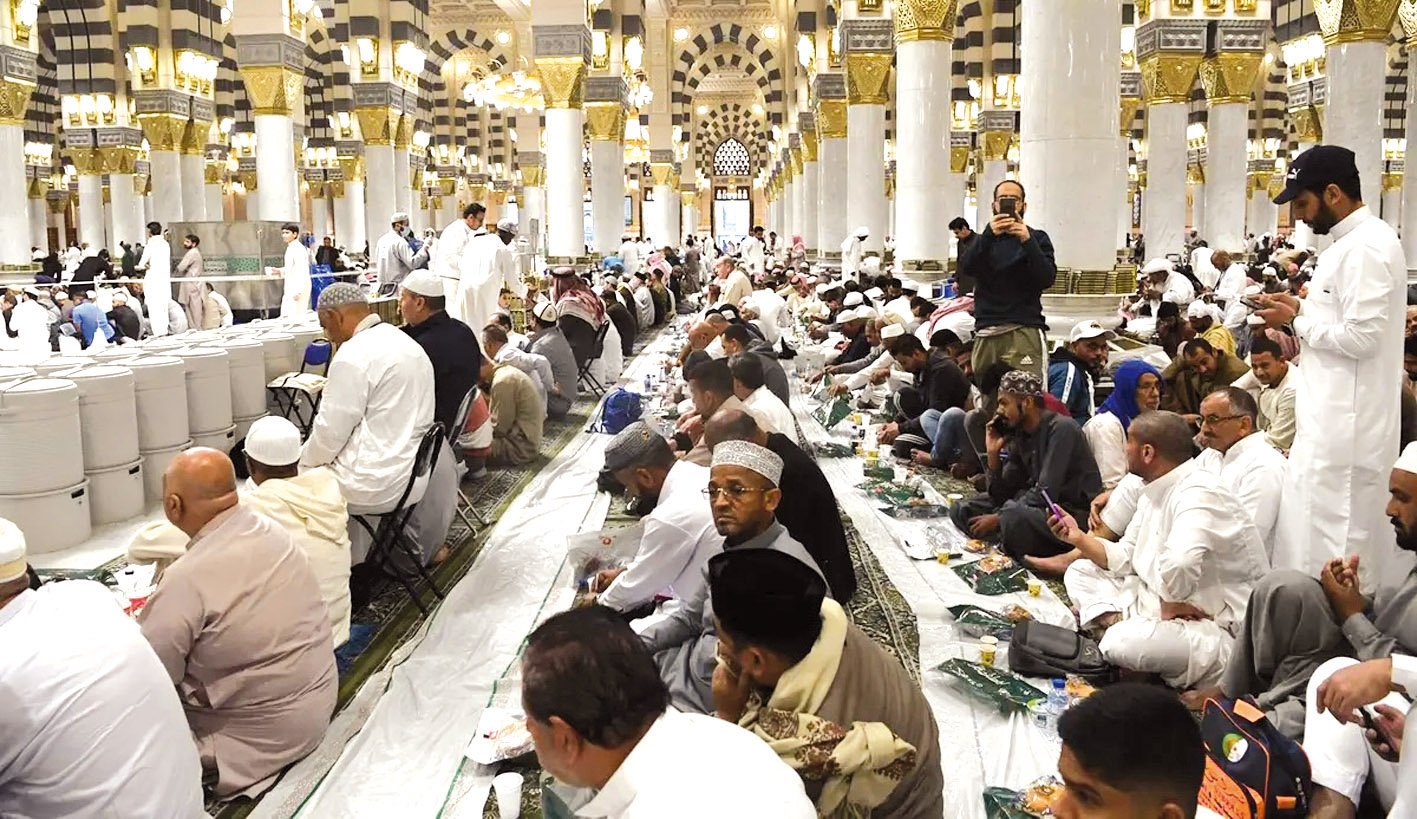 توزيع أكثر من 1.3 مليون وجبة إفطار صائم في المسجد النبوي