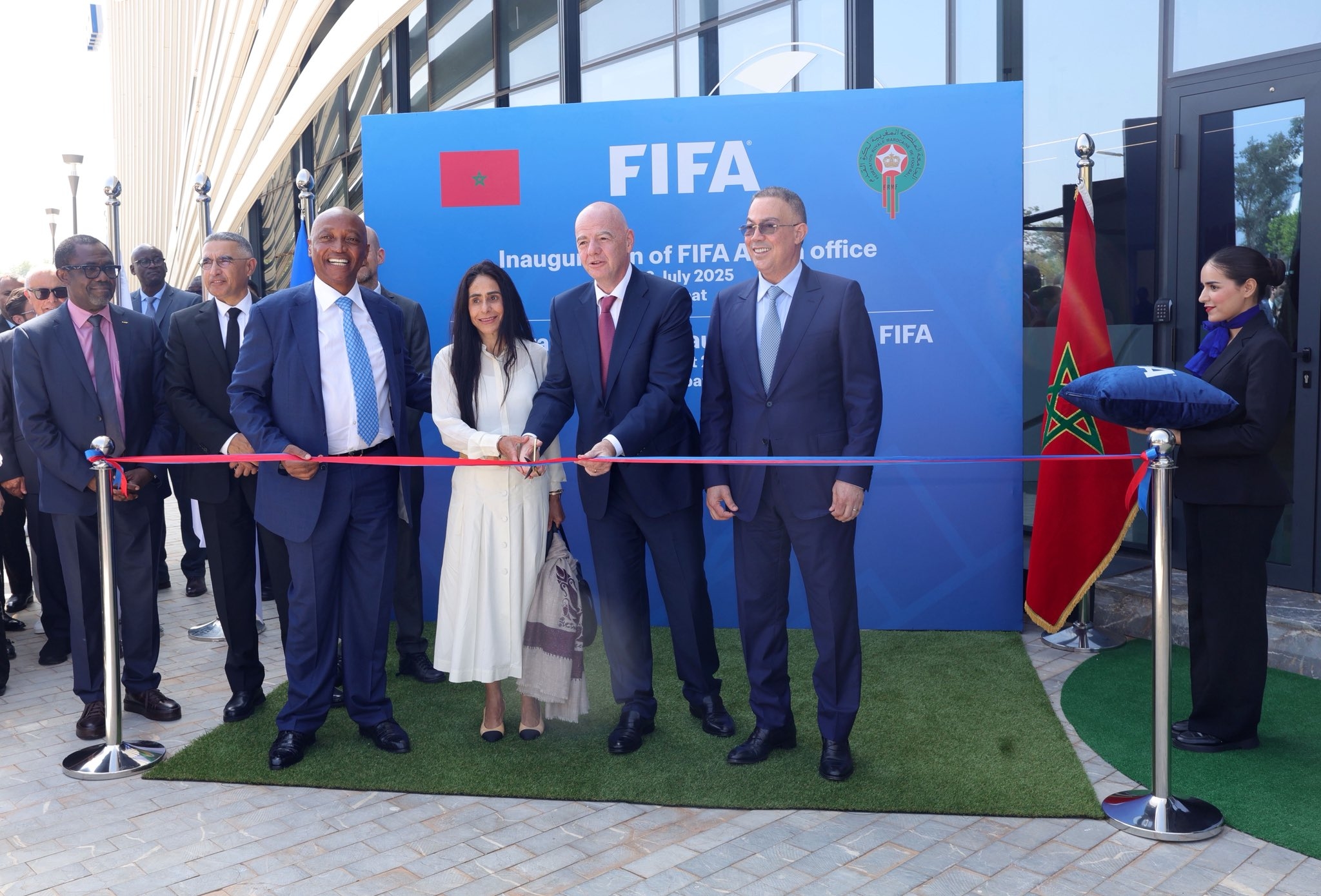الفيفا يفتتح مقرا إقليميا له بالمغرب