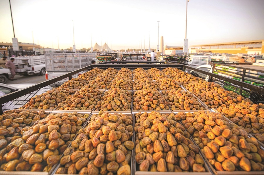 للتمور 2025 يوم الجمعة الأول من أغسطس بتنظيم من المركز الوطني للنخيل والتمور، ووزارة البيئة والمياه والزراعة، وإشراف من إمارة منطقة