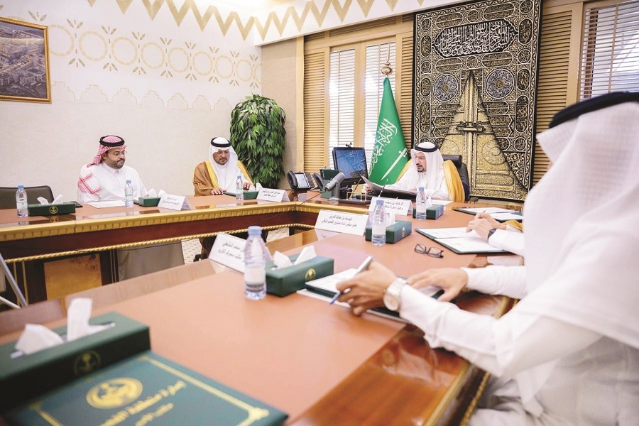 فيصل بن مشعل يدشن مركز الملك عبدالعزيز للمؤتمرات بجامعة القصيم