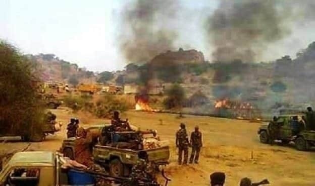 مليشيا الدعم السريع التي هاجمت مخيم زمزم انطلقت من قاعدة سرية في ليبيا