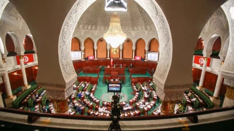 لجنة التخطيط بالبرلمان تصادق على تقرير مقترح قانون لانتداب خريجي التعليم العالي ممّن طالت بطالتهم