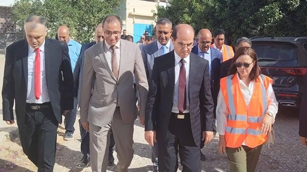 وزير التجهيز والاسكان يعطى اشارة انطلاق عدد من المشاريع ويتابع تقدم انجاز احد اكبر الجسور على وادى مجردة