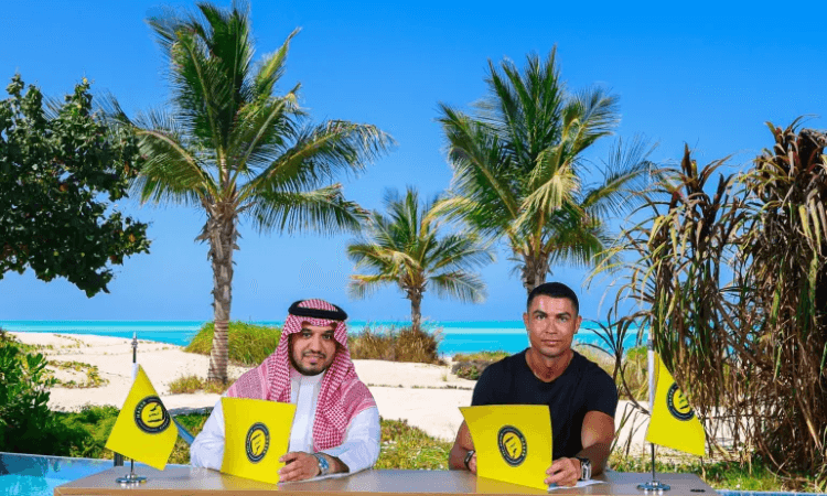 امتيازات خيالية وأرقام ضخمة بعقد رونالدو الجديد مع النصر السعودي