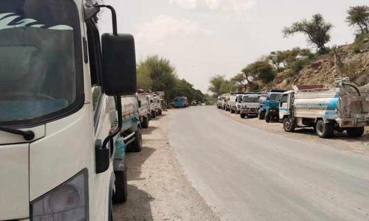 الحوبان تبادر لإنقاذ تعز بالمياه والإخوان ودول العدوان يفاقمون الأزمة