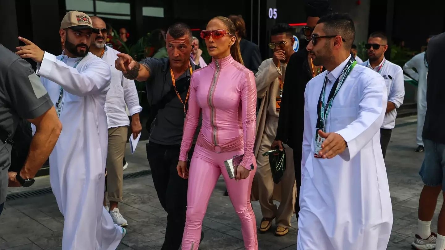 20 Apr 2025 21:52 PM بالفيديو: جينيفر لوبيز تشعل سباق "فورمولا 1" في جدة بحفل مبهر