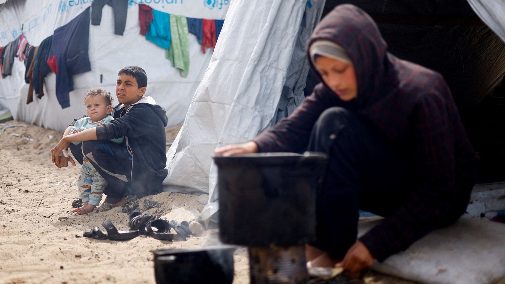 Gaza Truce Talks Stumble Over Withdrawal Terms