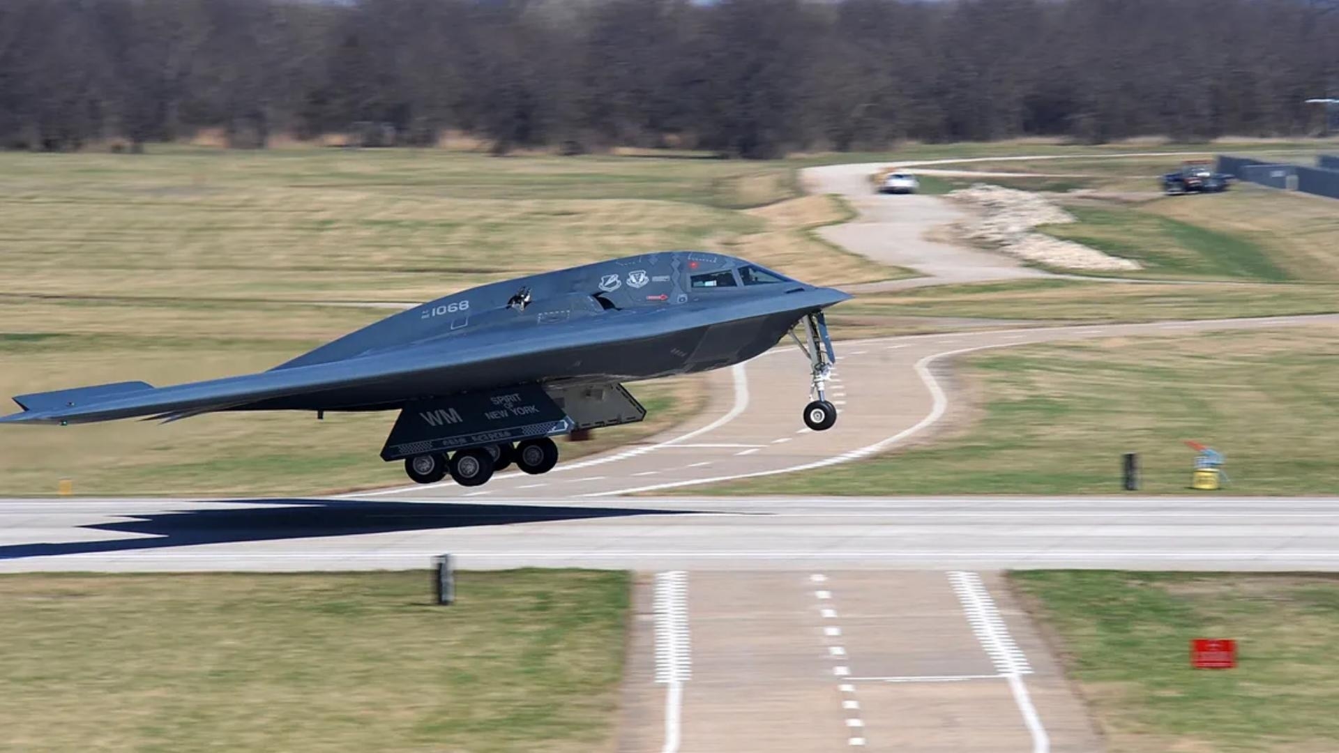 21 Jun 2025 17:06 PM أميركا تحرّك الشبح "B-2".. هل بدأ التحضير لقصف "فوردو"؟