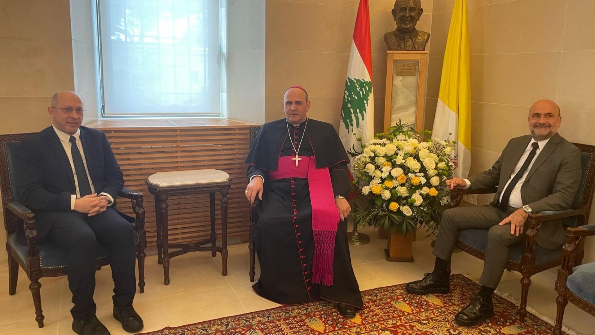 26 Apr 2025 11:23 AM وفد من "اللقاء التشاوري المستقل" زار السفارة البابوية معزّياً