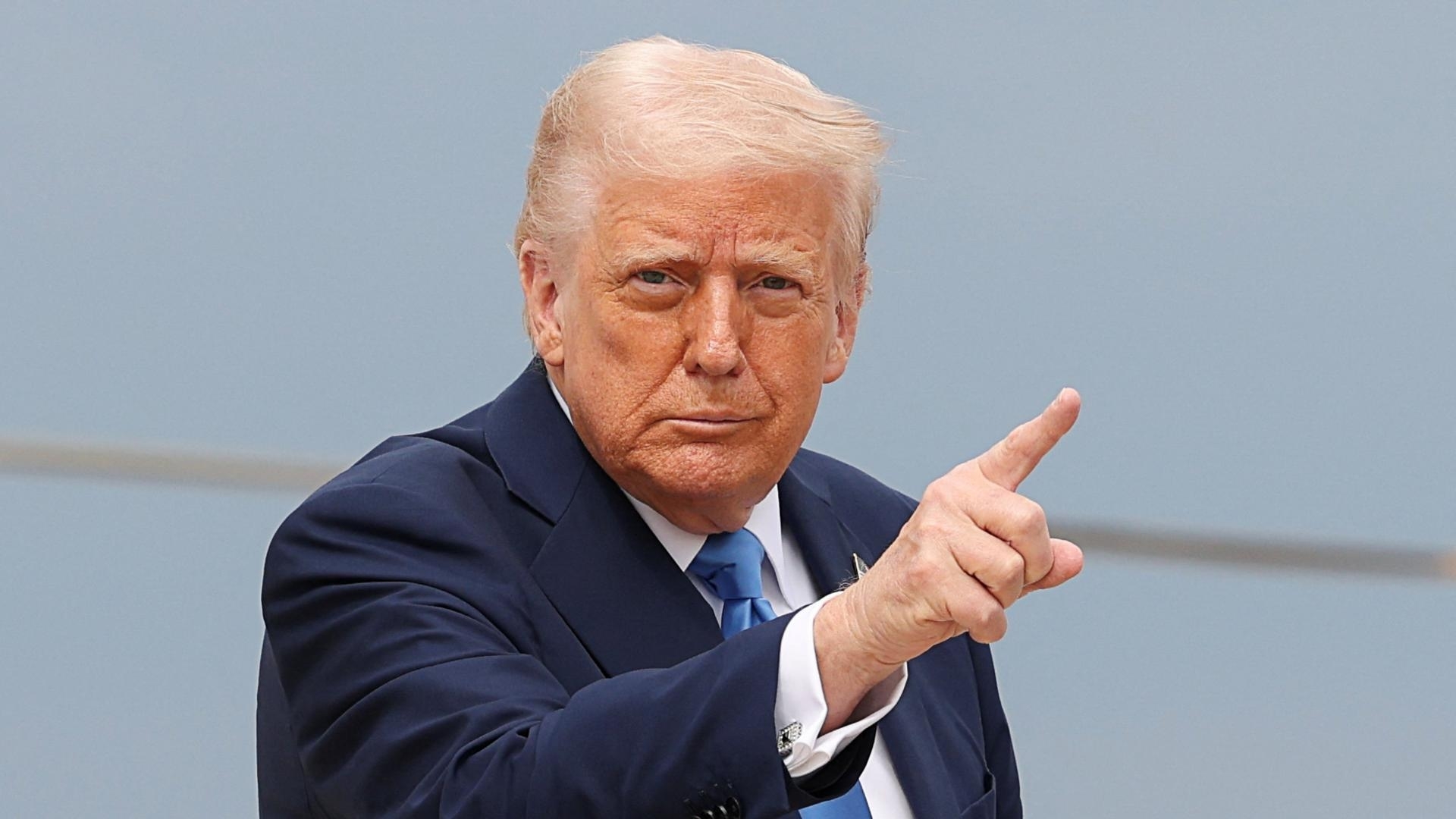 ترامب يدعو لإخلاء طهران: تصعيد أم دعوة للتفاوض؟