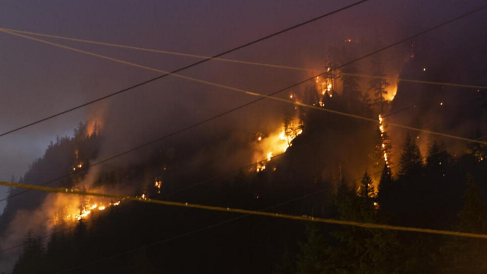 Canada town near Vancouver ready to evacuate as fire nears
