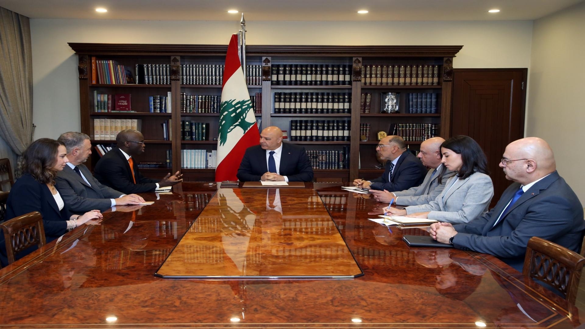 Aoun, World Bank officials discuss urgent need to enact financial reforms