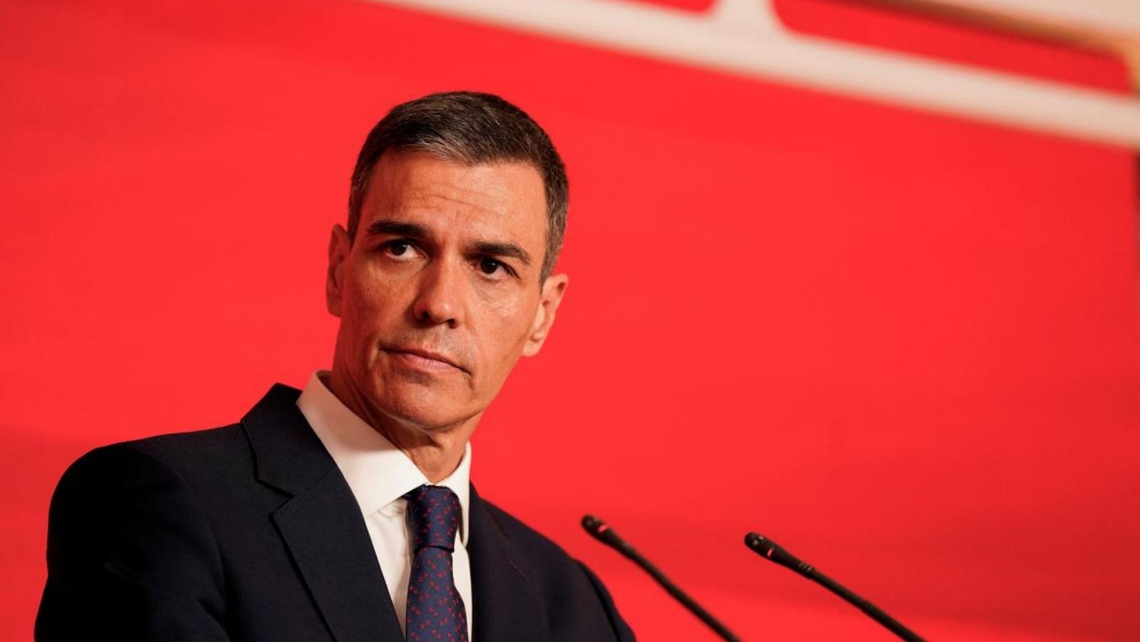 Spanish PM vows to fight on as corruption scandal grows