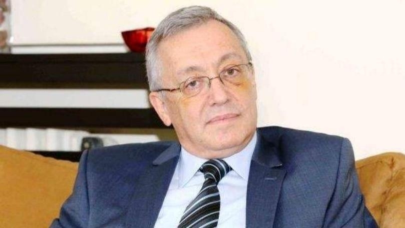 27 Jul 2025 20:43 PM وفاة والدة النائب السابق أحمد فتفت