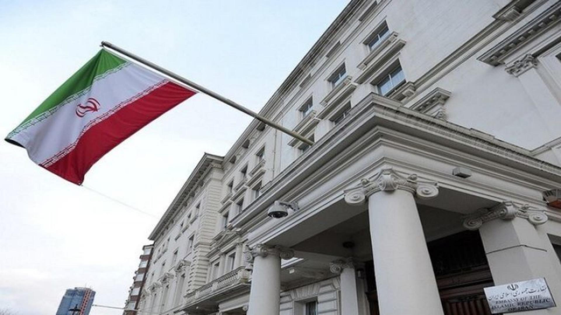 17 Jun 2025 21:45 PM السفارة الإيرانية لدى لبنان ردًّا على ترامب: حماقة ما بعدها حماقة