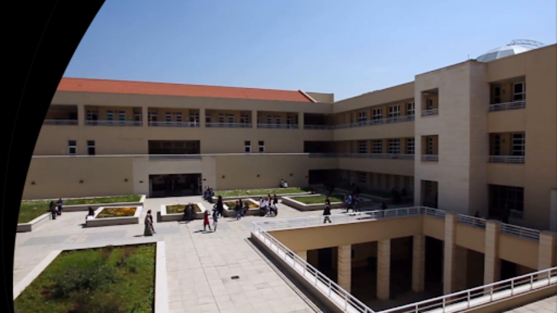 05 Jun 2025 07:02 AM فضيحة على مداخل الجامعة اللبنانية